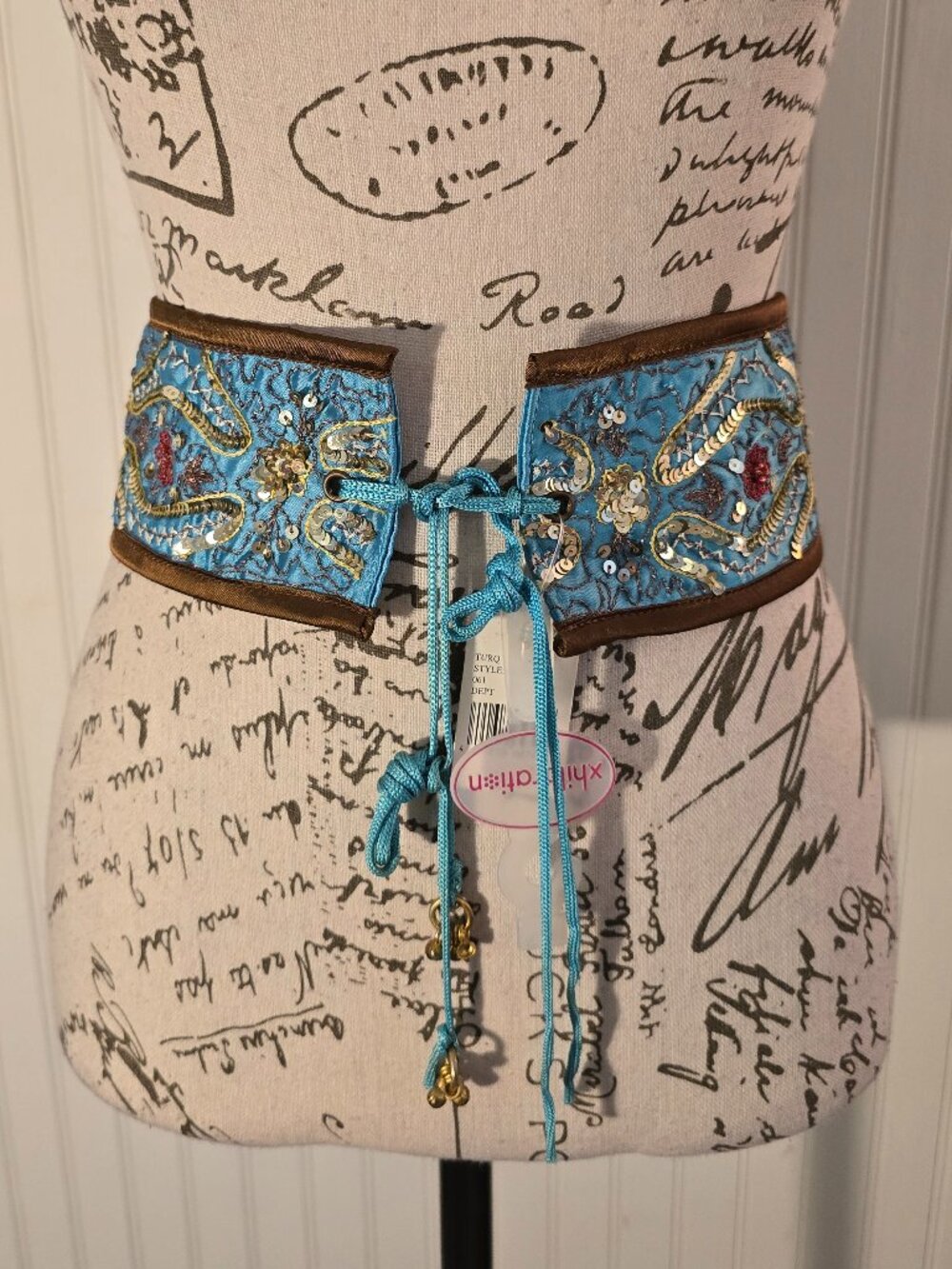 (NWT) Xhilaration Embroidered Corset Belt – Size L